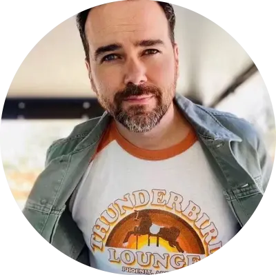 Thunderbird Lounge -Tee - Circle